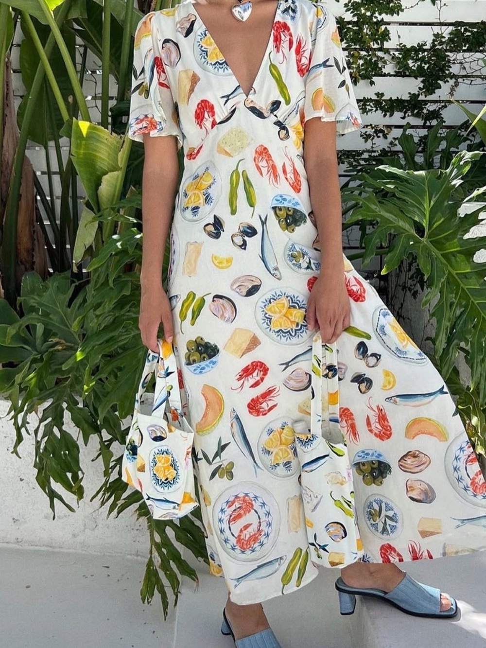 Lisa Says Gah White Seafood & Citrus Print Maxi Dress - Picture 2 of 3